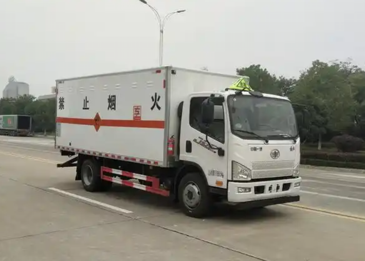 襄垣爆破器材运输车可以上高速吗?
