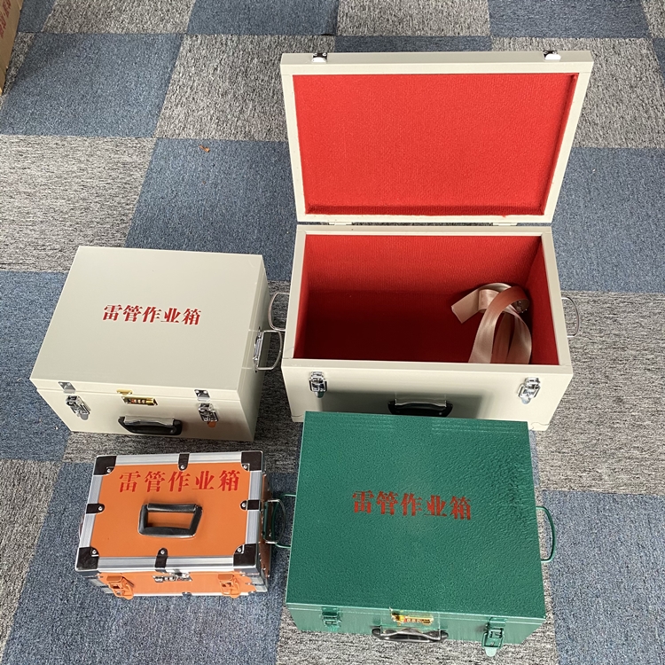 襄垣爆破工程作业箱如何选择？玻璃钢与传统材质的全面对比